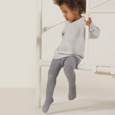 Leotardo liso para bebé de la marca Ysabel Mora, en color gris marengo, tejido elástico con cintura antipersión. Venta al por mayor en XACOTEX