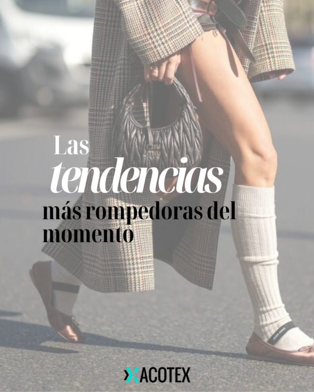 ¿Preparada para adelantarte a la moda que viene?
Hoy te enseñamos las 3 tendencias ➕ rompedoras que están arrasando ✨ 

Los mandiles se reinventan en la pasarela y se convierte en la nueva pieza que completa los looks 💥

🧦 Calcetines + zapatos, la mezcla más atrevida de la temporada vuelve con fuerza y promete elevar cualquier look con cero esfuerzo.

👠 Sport chic extremo se transforma en leggings y sudaderas con tacones. Comodidad y elegancia que ya llevan las influencers 🔝

👉 ¿Te atreves a incorporarlas en tu tienda? 

 #xacotex #mayoristas #mayoristasonline #SomosMayoristas #atacadoderoupas #fornecedoresderoupa