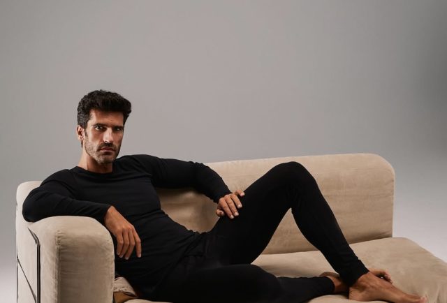 Cuando baja la temperatura, la diferencia está en los interiores ❄ En la web encontrarás prendas térmicas para hombre 👨 diseñada para mantener el calor sin añadir volumen, permitiendo libertad de movimiento y comodidad durante todo el día.

Mucho ➕ en la web

 #xacotex #mayoristasonline #mayoristas #fornecedoresderoupa